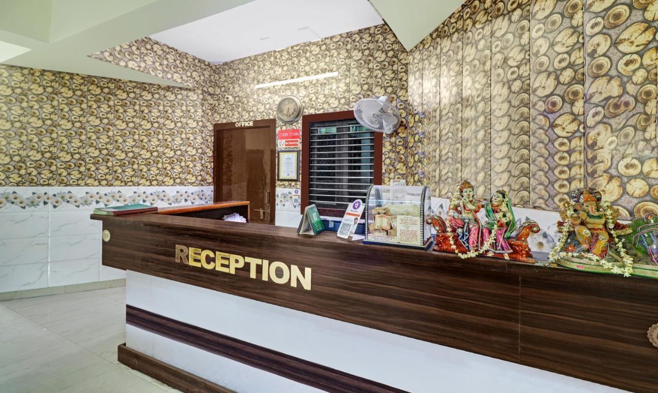 Hotel Pragati Palace Mathura Ngoại thất bức ảnh